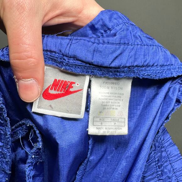 Vintage 90s Nike Track Pants Mens S Royal Blue Nylon Joggers Subtle Embroidered - Picture 4 of 4